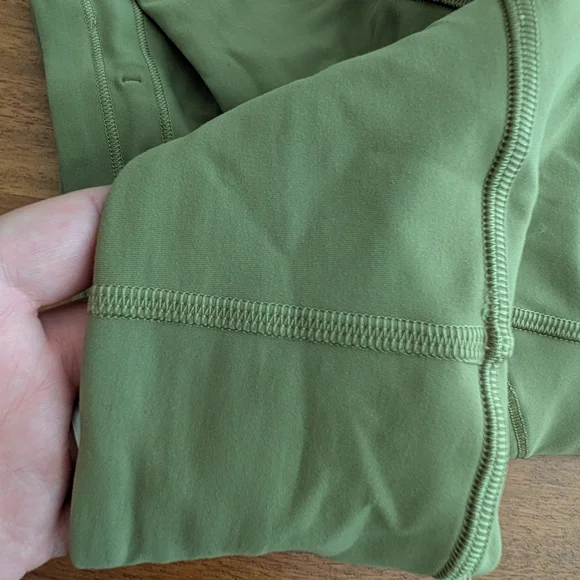 Lululemon Green Activewear - Picture 4 of 5